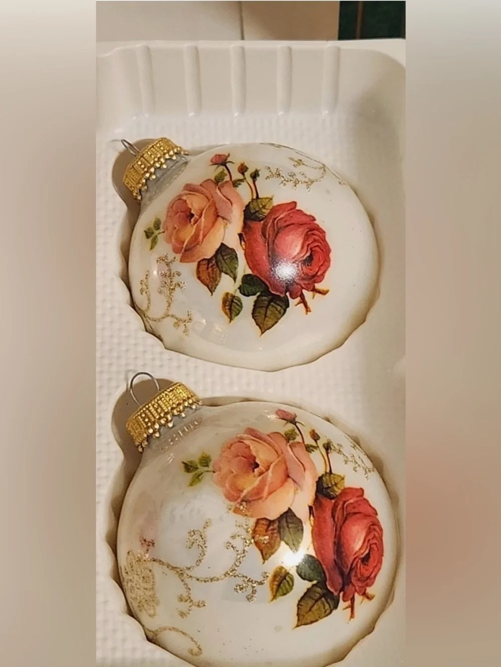 4 Vintage Christmas by Krebs Glass Ornaments Victorian Red & Pink Roses Memories